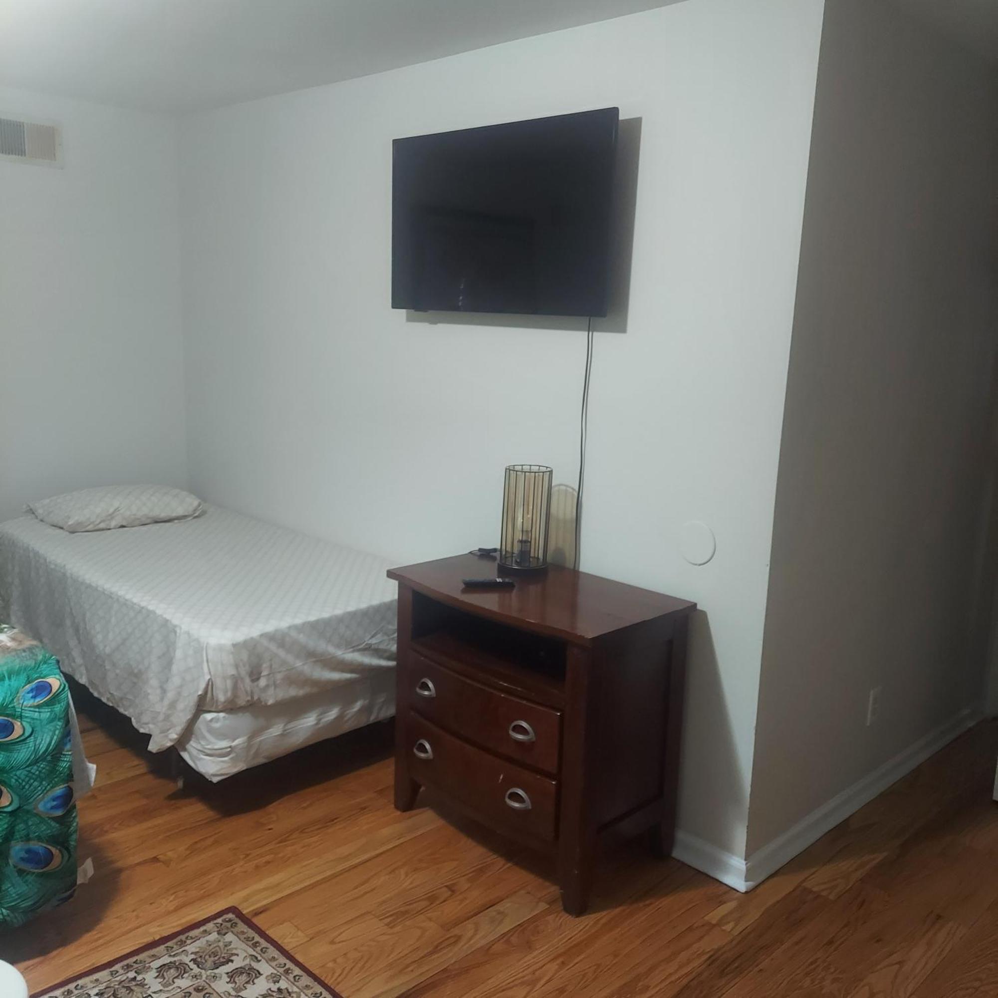 Cosy Bedroom 12Mins To Airport Prudential Njit Umdj Penn Station Нюарк Екстериор снимка